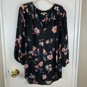 Pleione floral blouse with banded sleeves